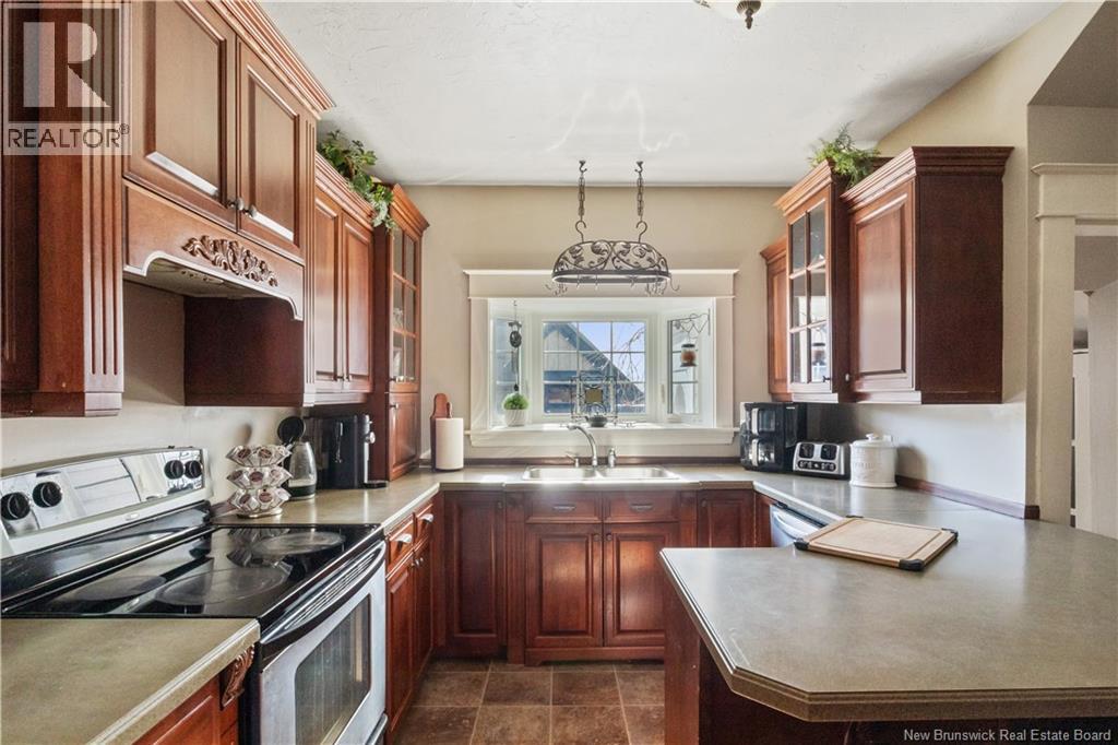 521 Royal Property Photo 10