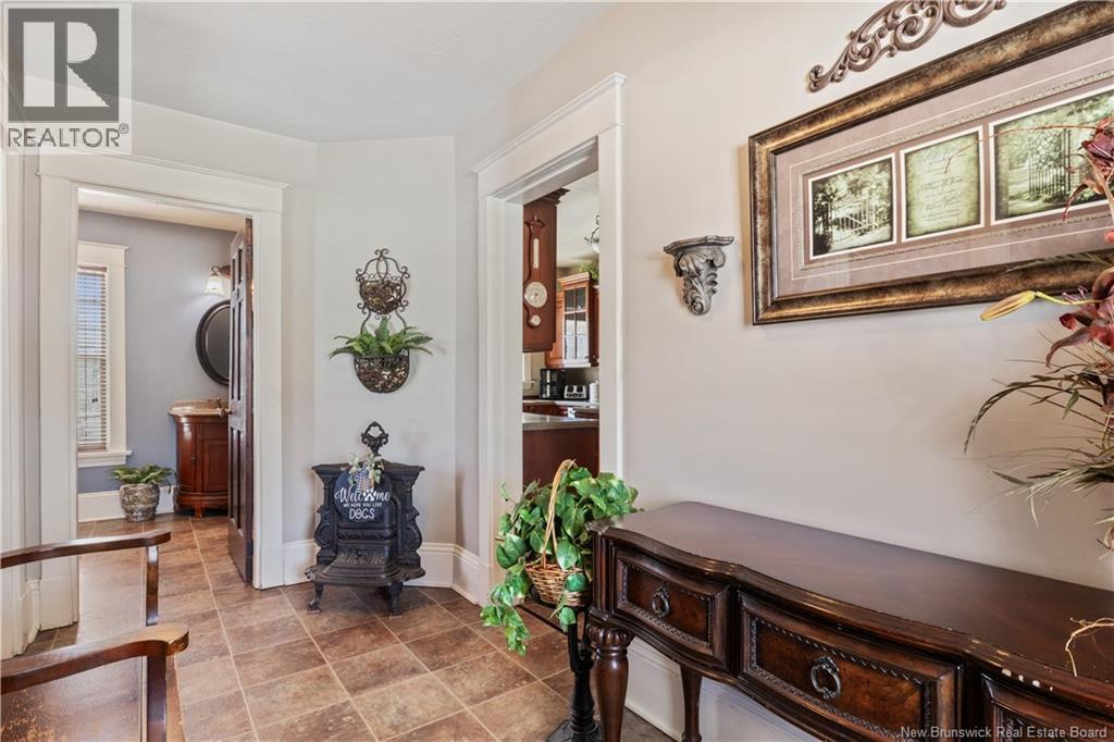 521 Royal Property Photo 16
