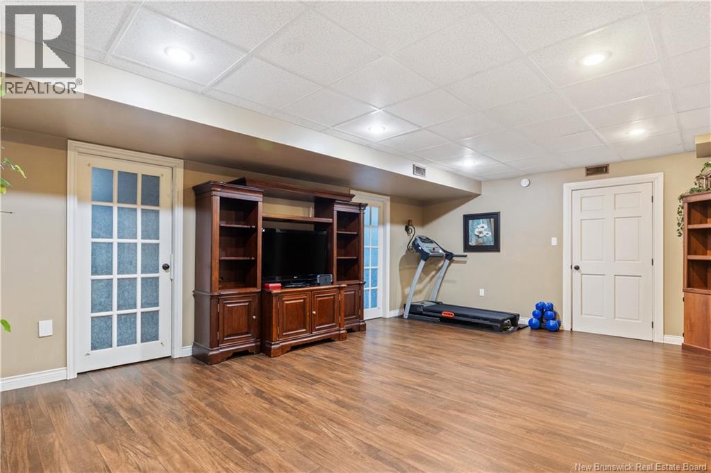521 Royal Property Photo 29