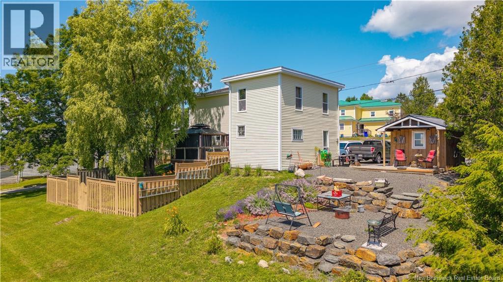 30 Carleton Street Property Photo 5