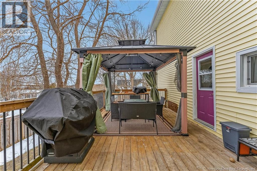 30 Carleton Street Property Photo 10