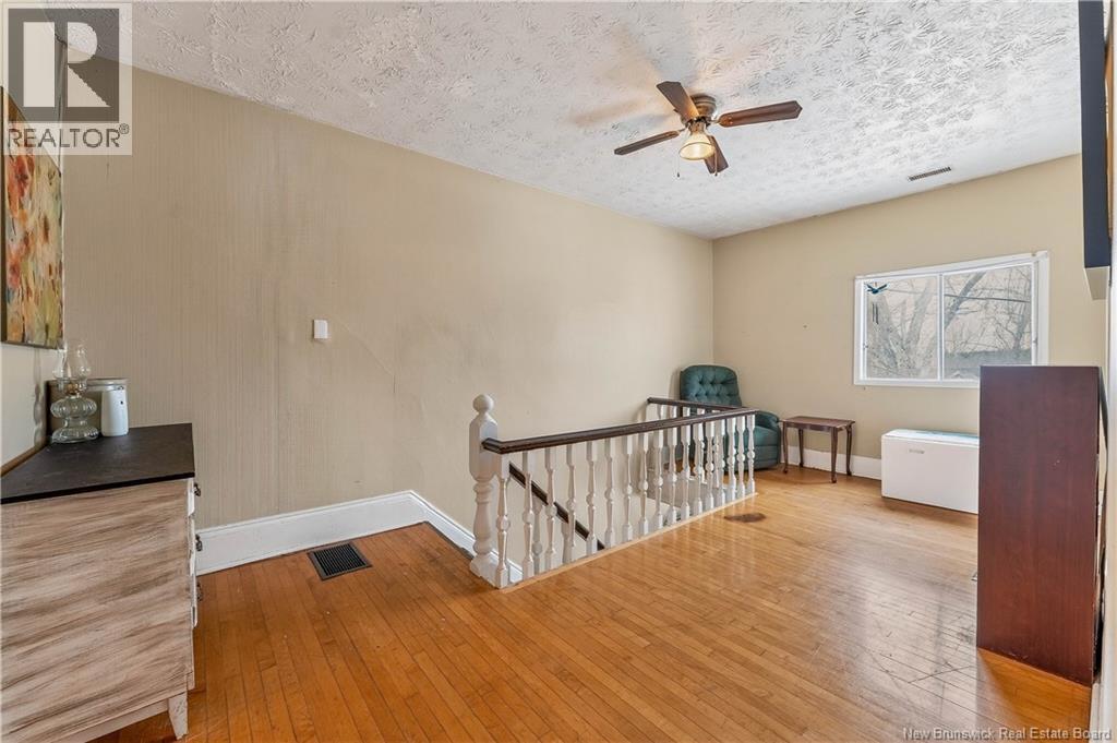 30 Carleton Street Property Photo 35