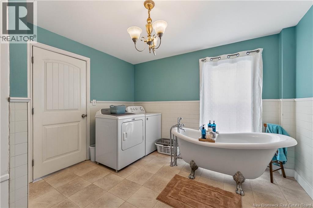 30 Carleton Street Property Photo 44