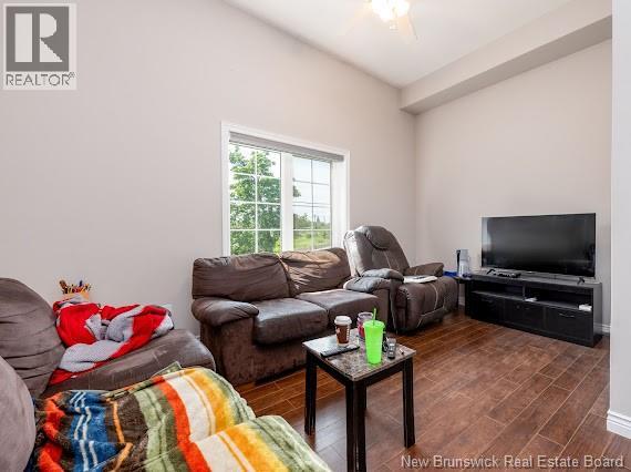 33 Braemar Property Photo 5