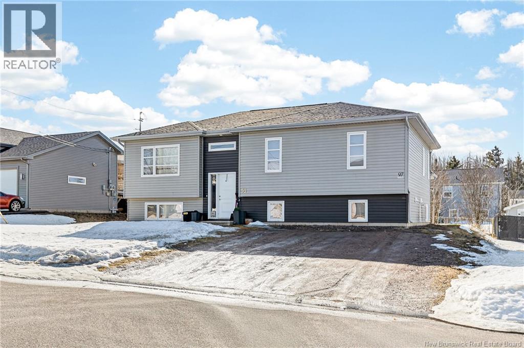 95 Doiron Street Property Photo 1