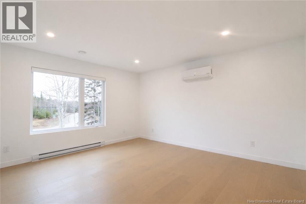 1141 La Vallée Property Photo 21
