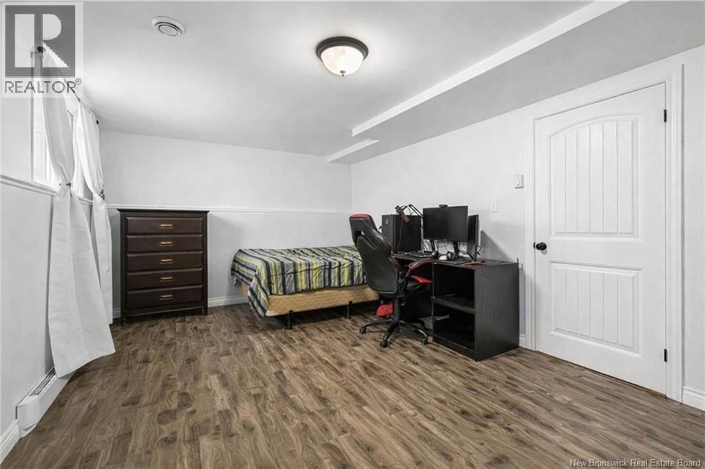 74 Ashley Crescent Property Photo 6