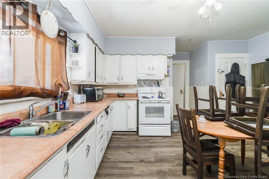 204 Duke Street Property Photo 2