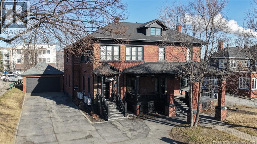 87 De L'église Street Property Photo 1