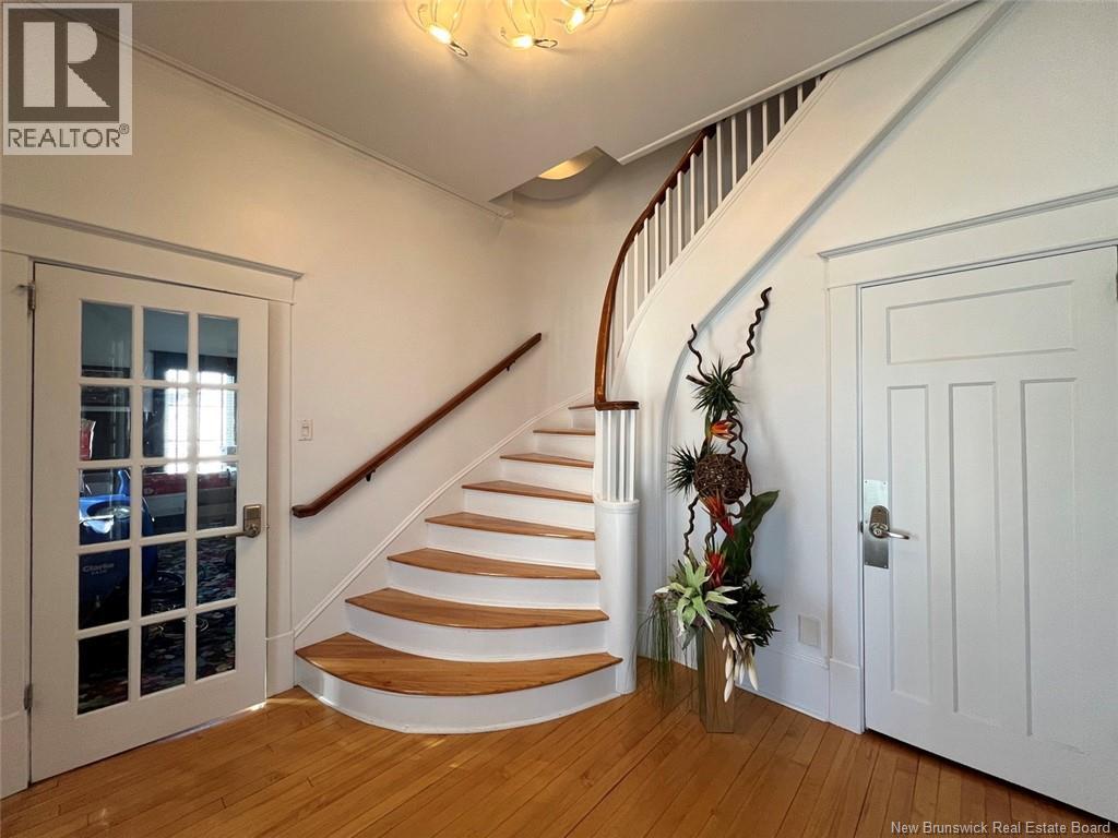 87 De L'église Street Property Photo 17