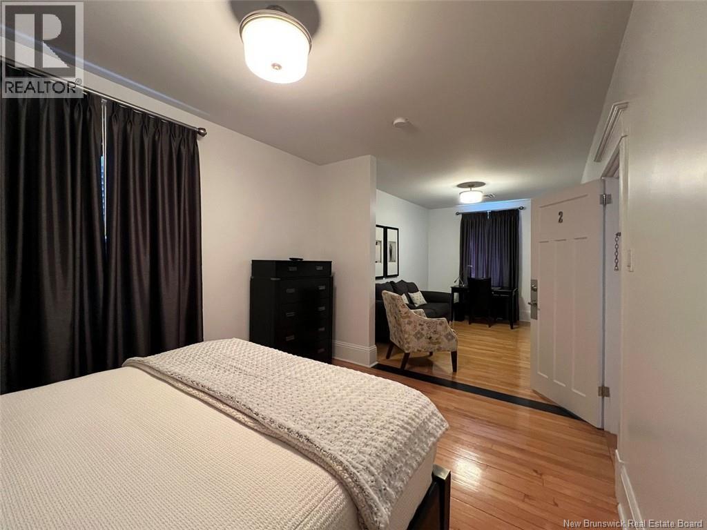 87 De L'église Street Property Photo 28