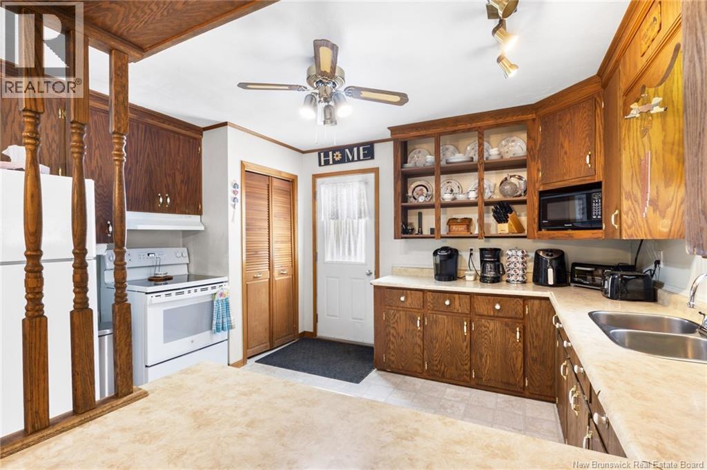 64 Maple Street Property Photo 6