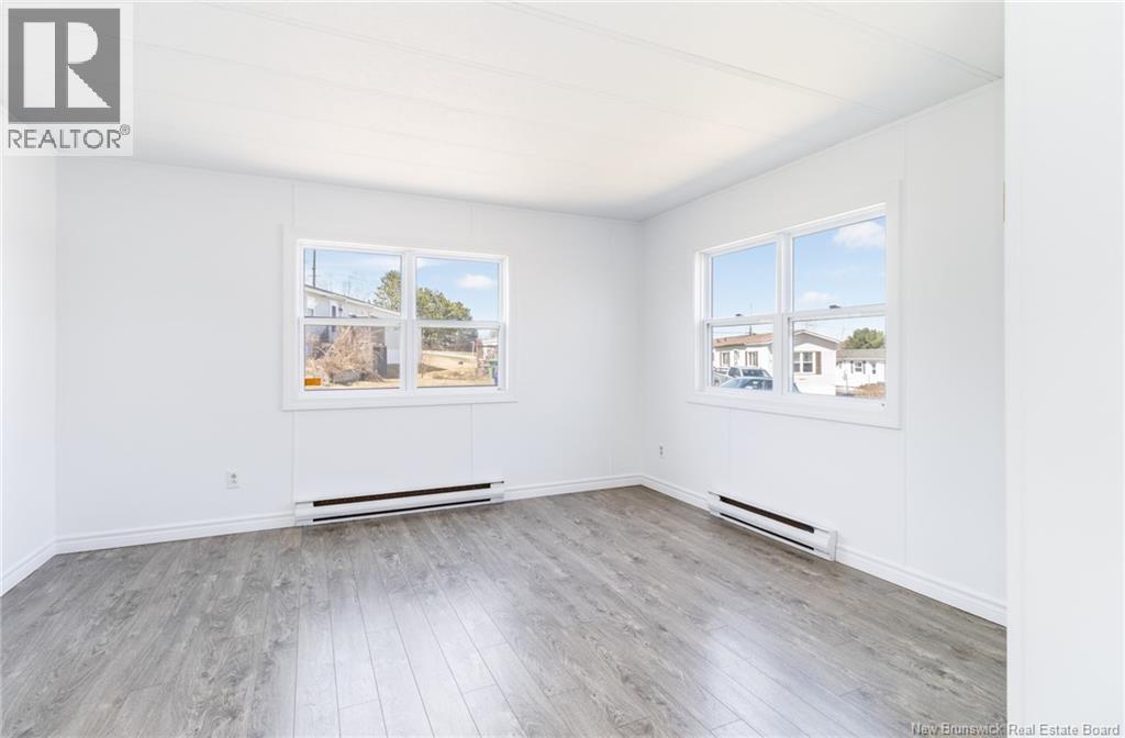 2 Macintosh Street Property Photo 6