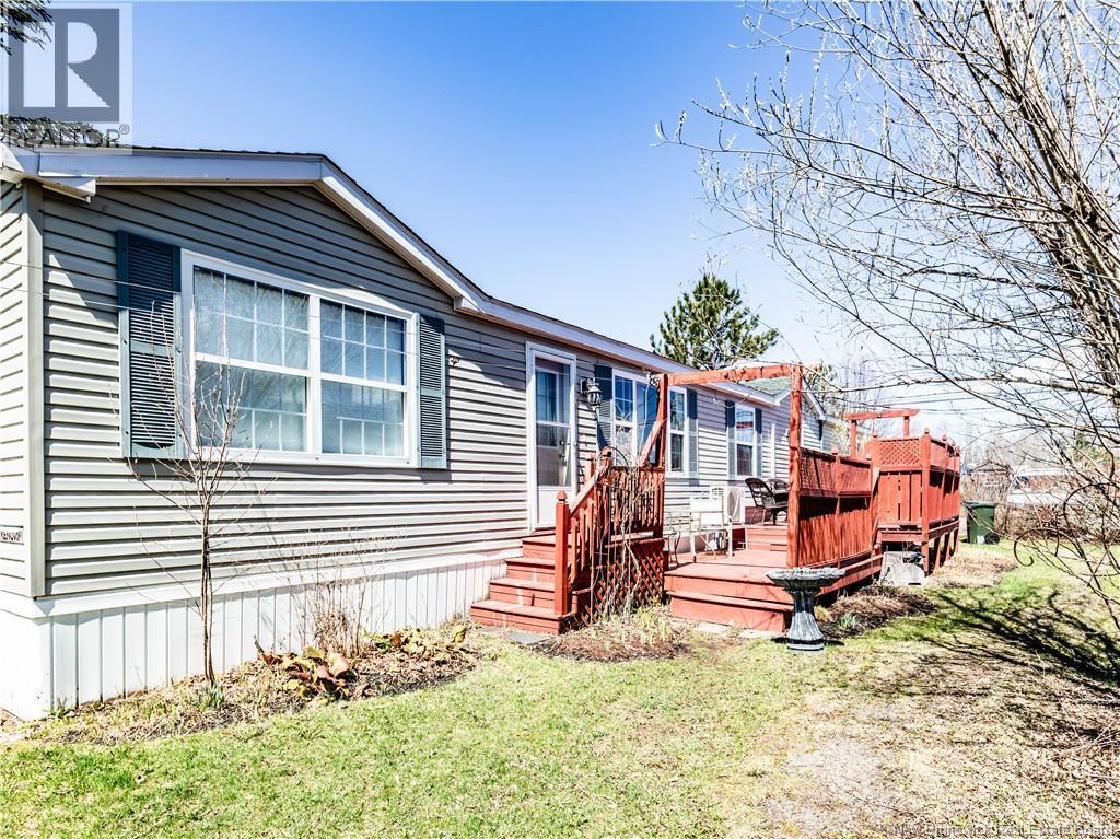 73 Andre Property Photo 1