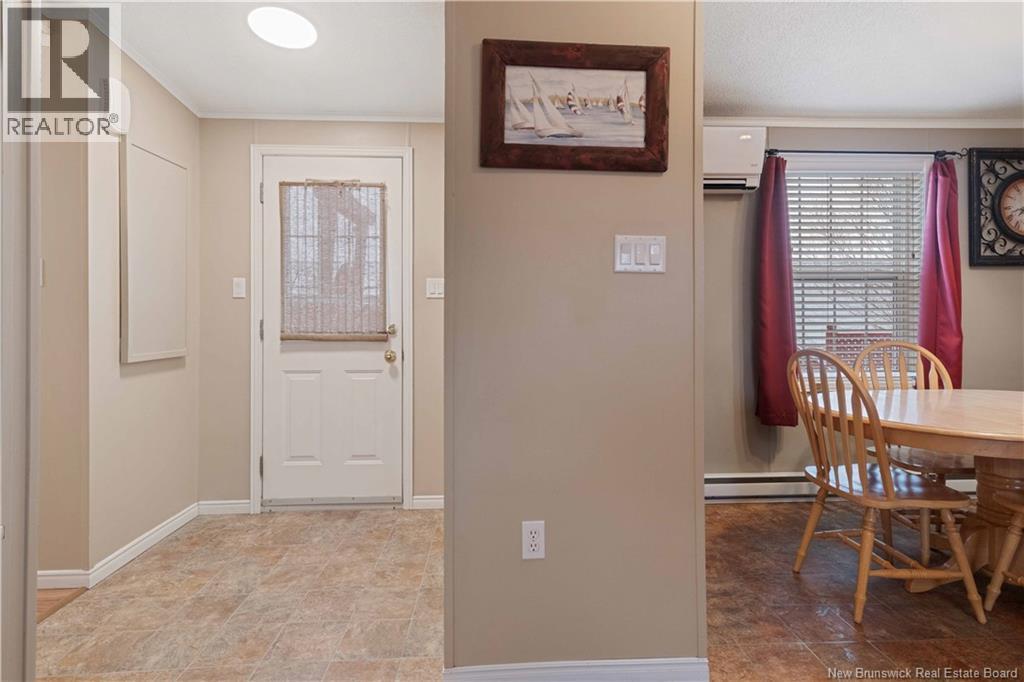 73 Andre Property Photo 3