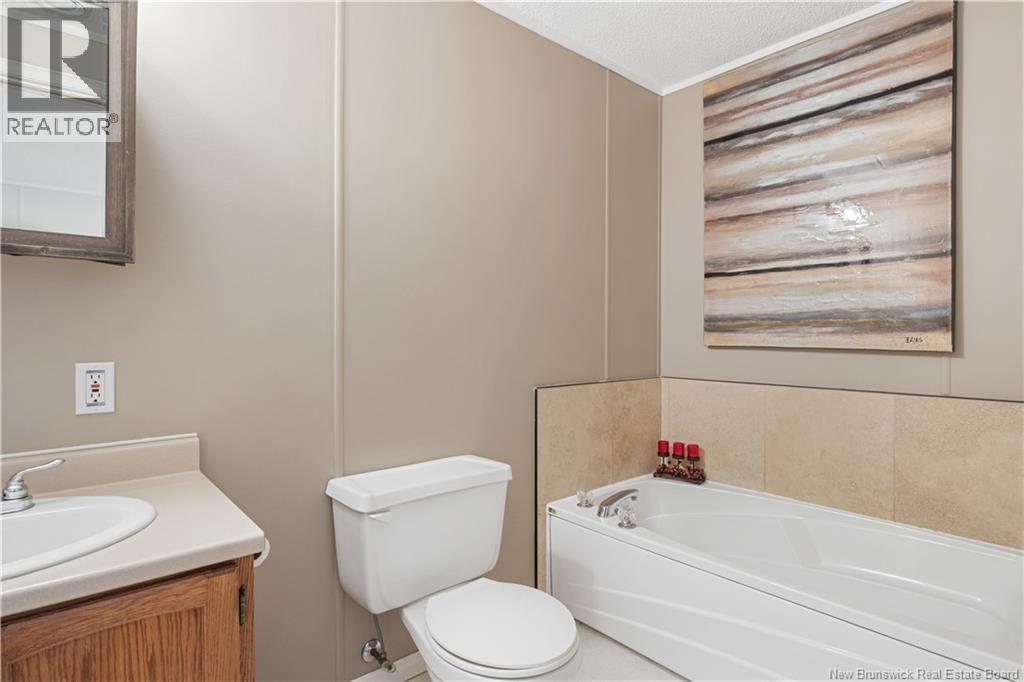 73 Andre Property Photo 14