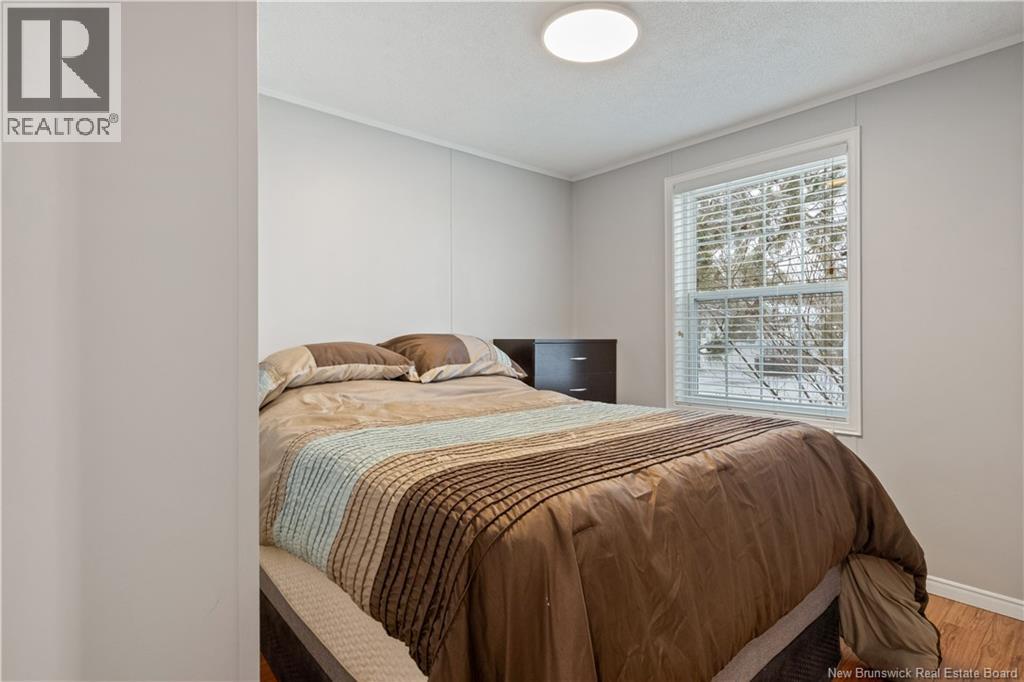 73 Andre Property Photo 16