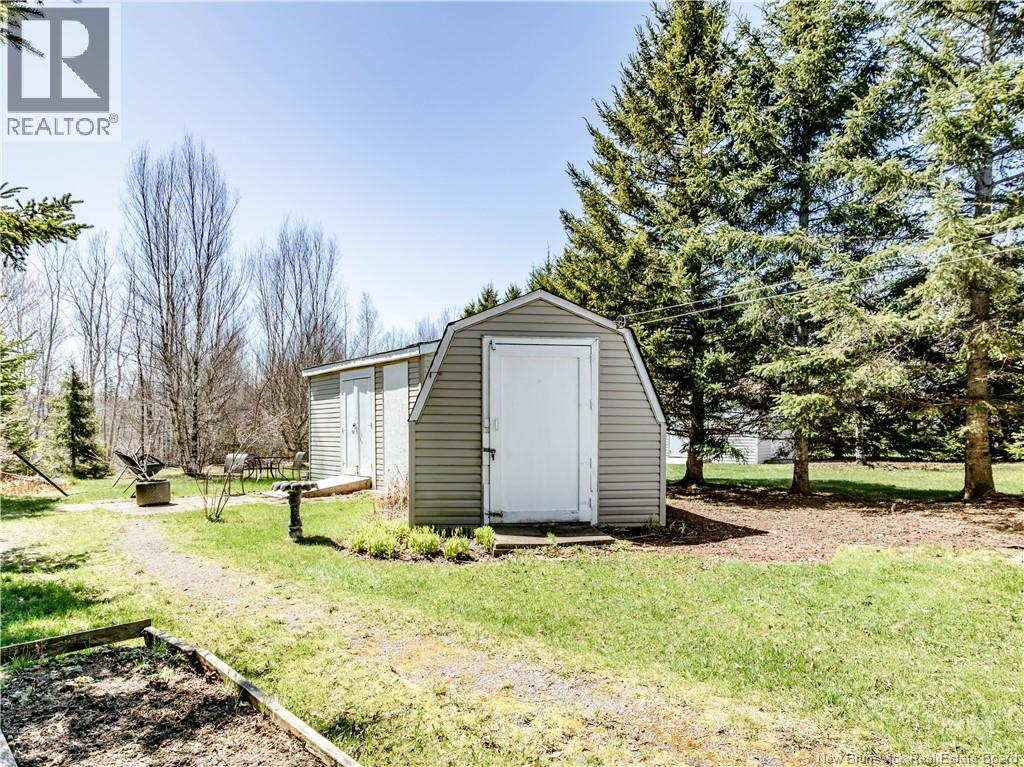 73 Andre Property Photo 23