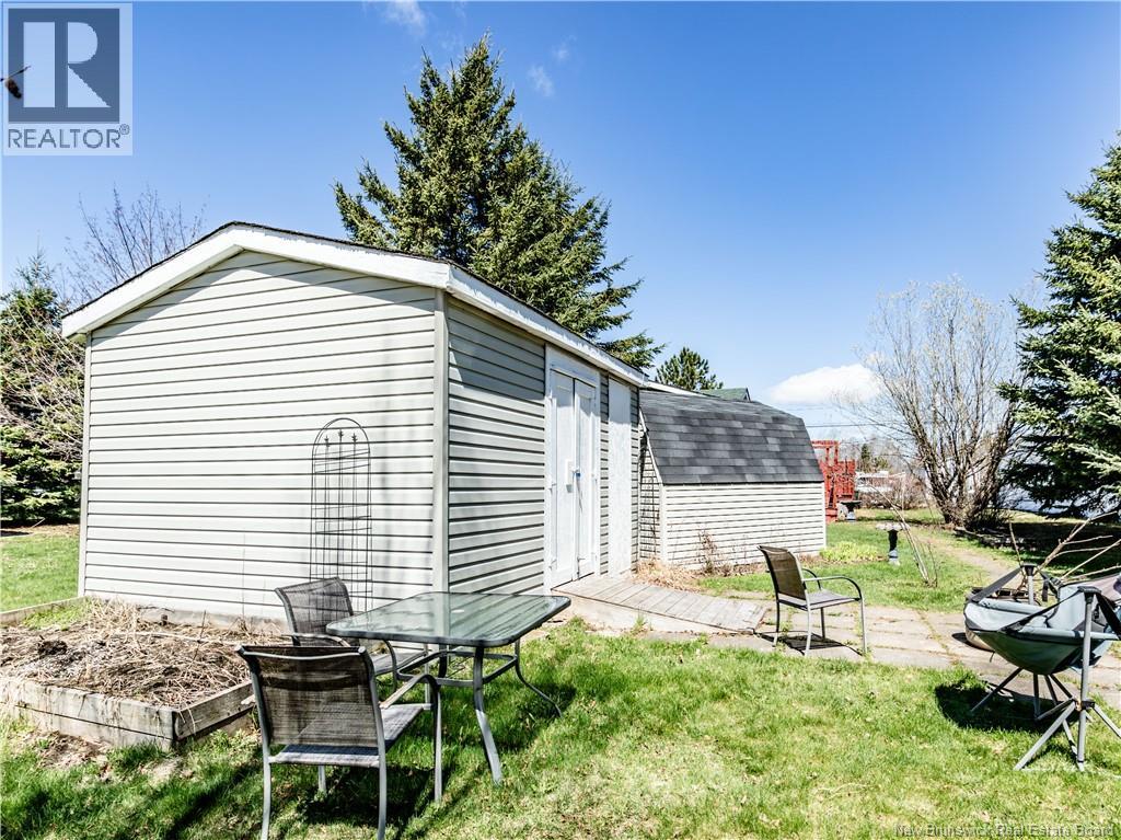 73 Andre Property Photo 24