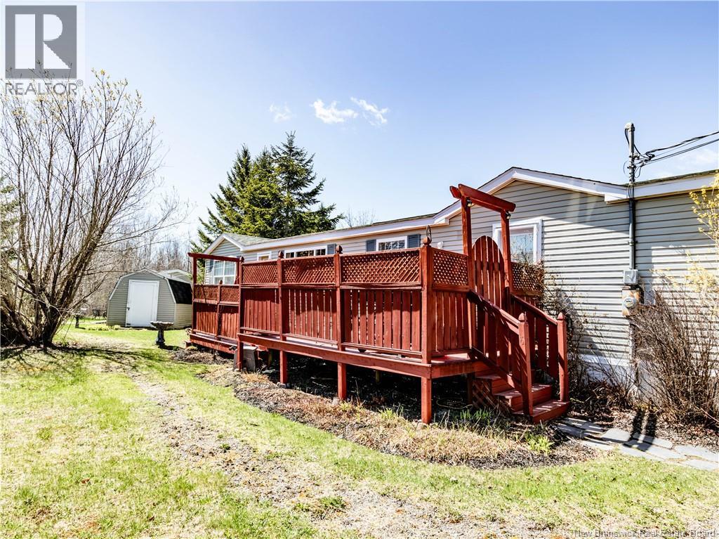73 Andre Property Photo 27