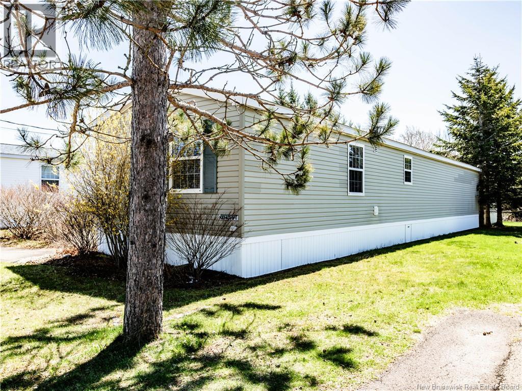 73 Andre Property Photo 30