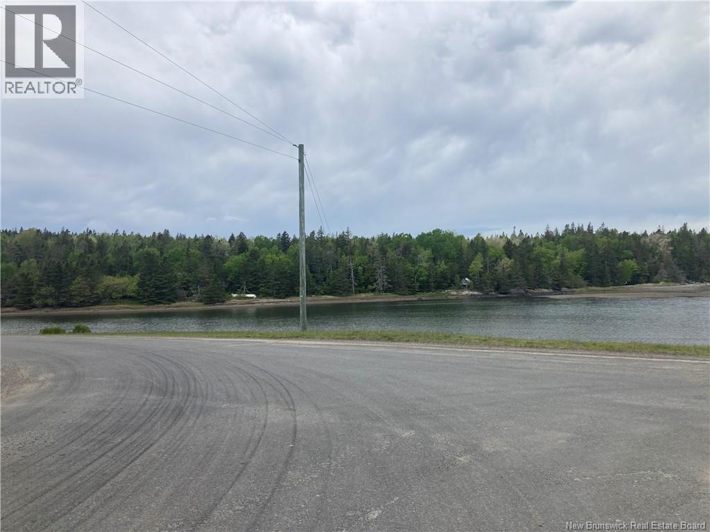 341 Fundy Drive Property Photo 6