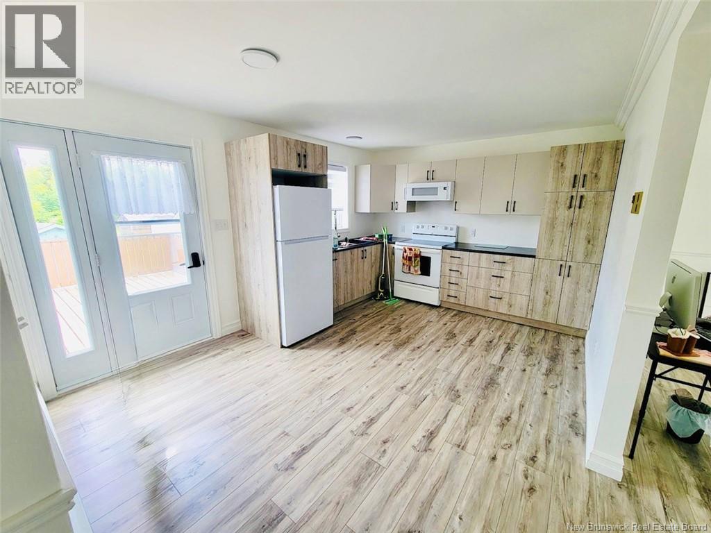 326 1ere Rue Property Photo 12