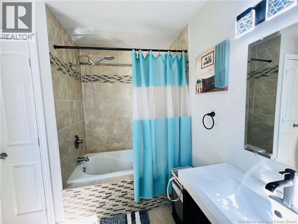 19 Fleet Lane Property Photo 9