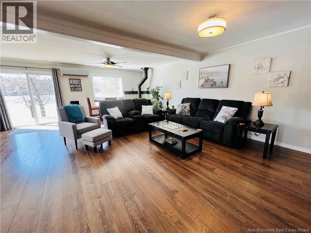 19 Fleet Lane Property Photo 16