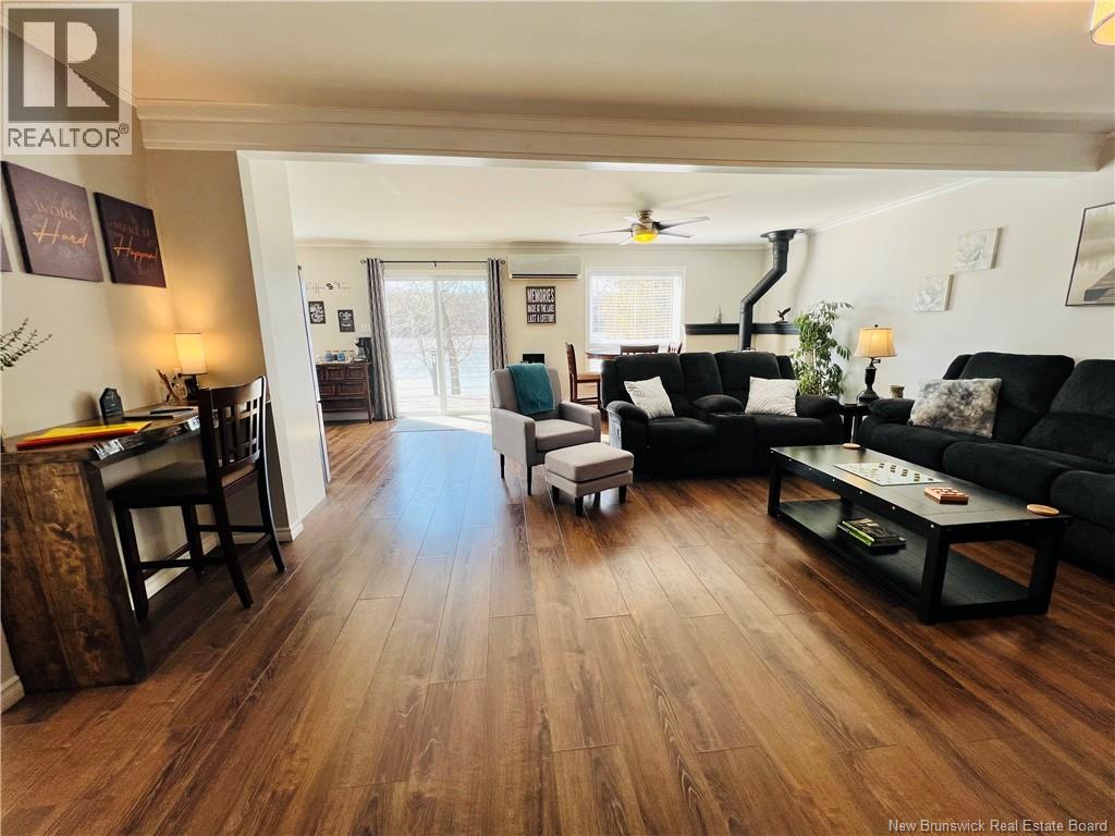 19 Fleet Lane Property Photo 17