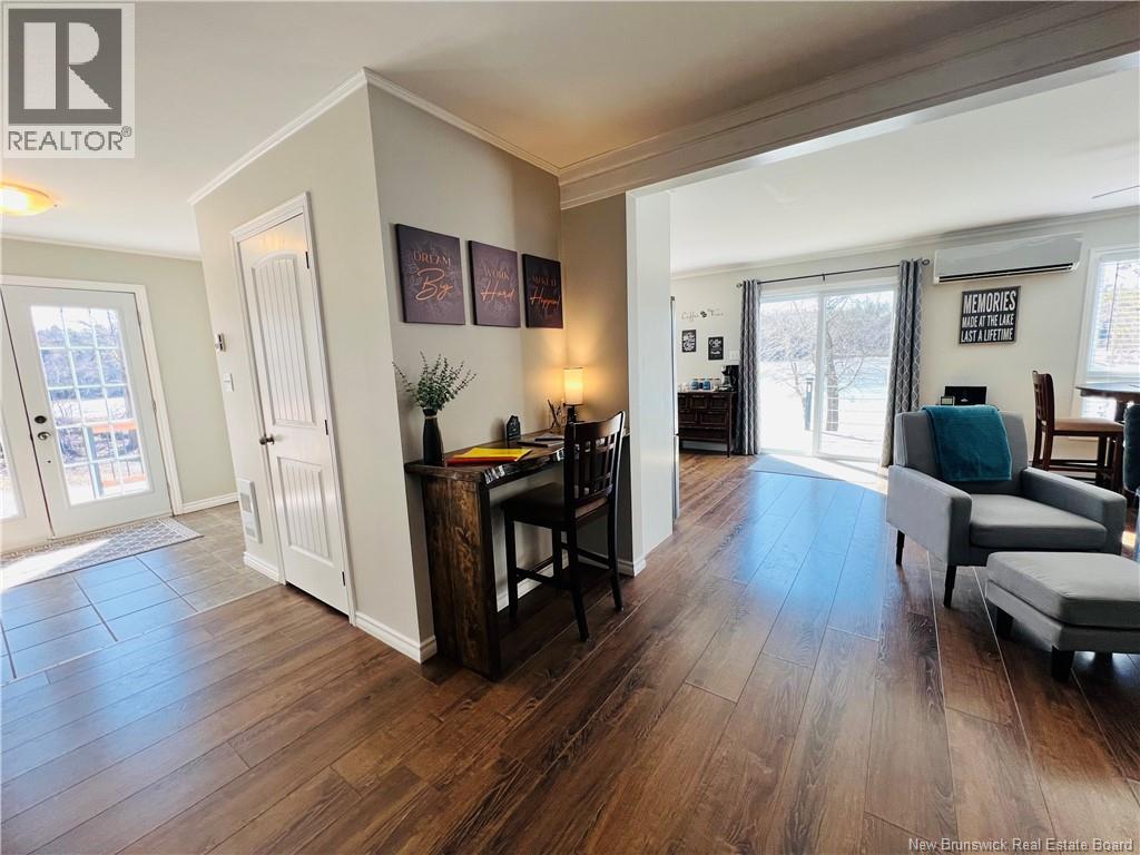 19 Fleet Lane Property Photo 18