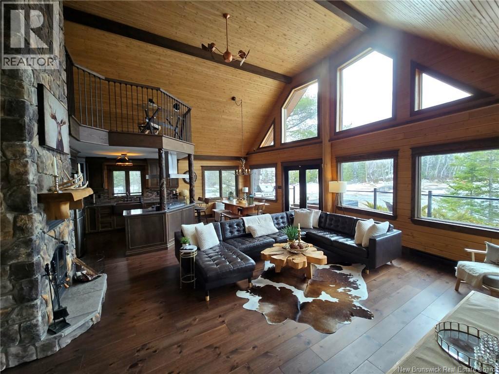 52 Shamrock Valley Property Photo 18