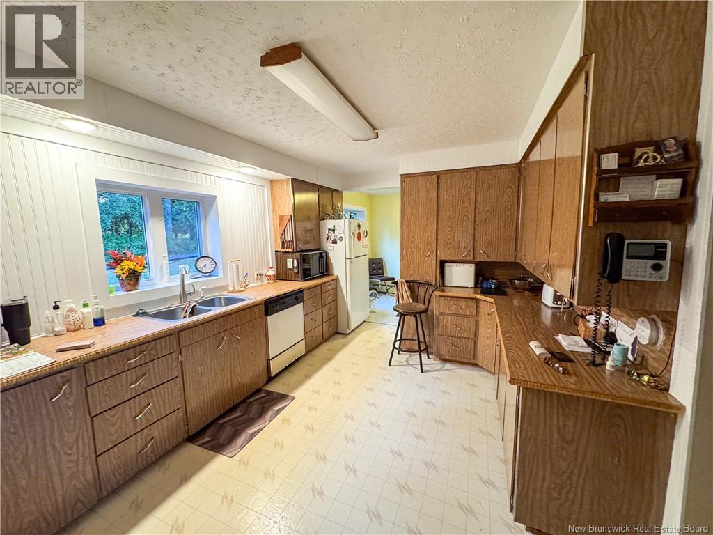 255 Lerwick Road Property Photo 10