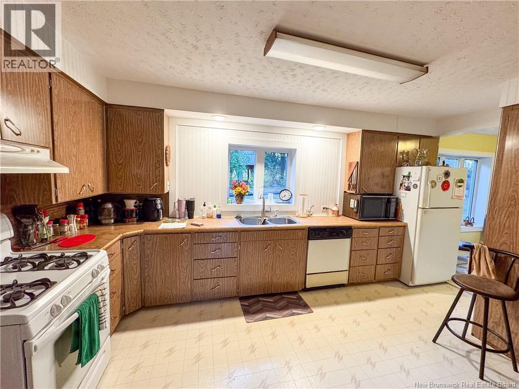 255 Lerwick Road Property Photo 11