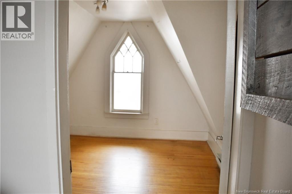 3 Cross Unit# F Property Photo 6