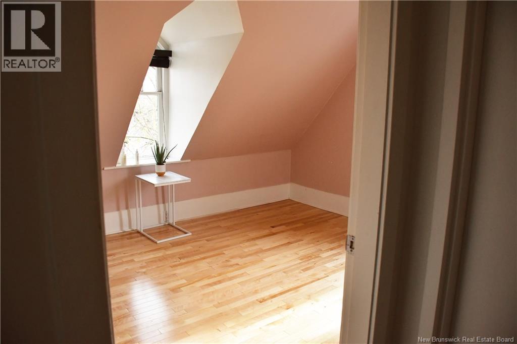 3 Cross Unit# F Property Photo 9