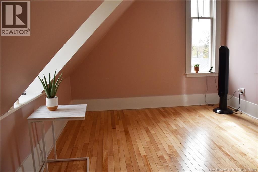 3 Cross Unit# F Property Photo 10