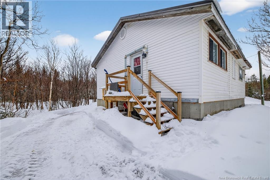 1394 Degrace Street Property Photo 15