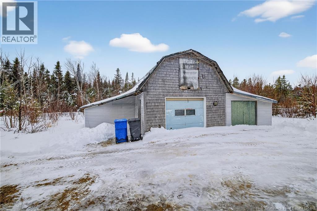 1394 Degrace Street Property Photo 16