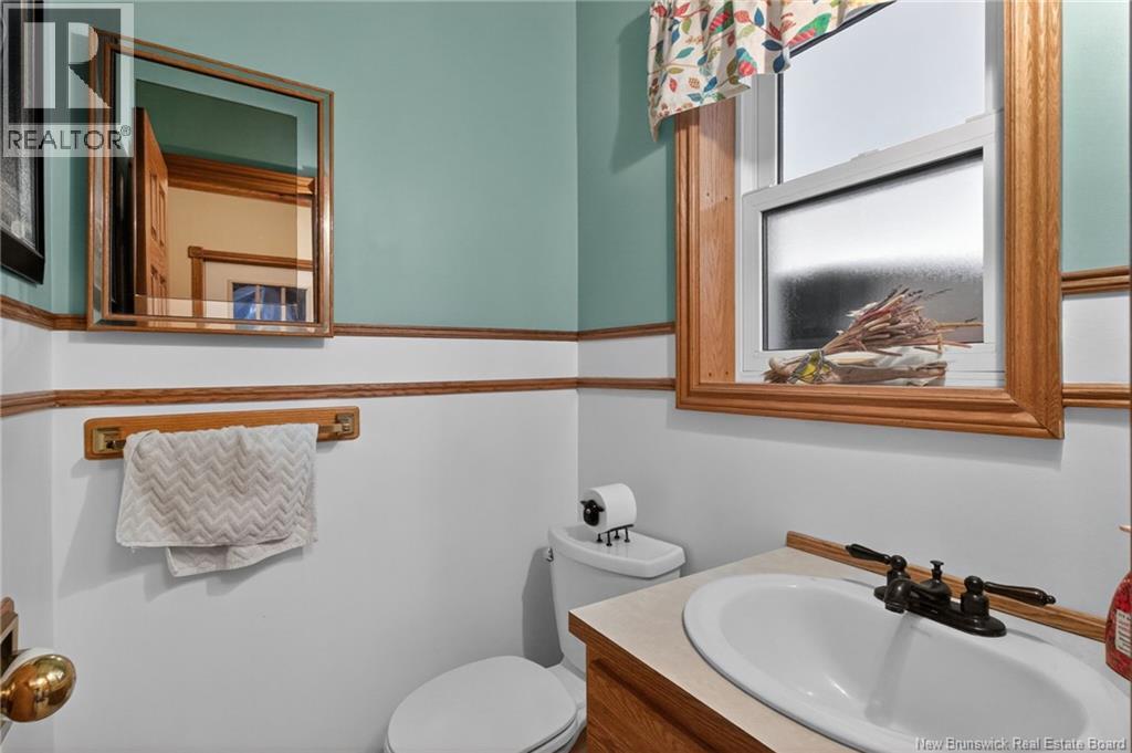 915 Dawson Property Photo 38