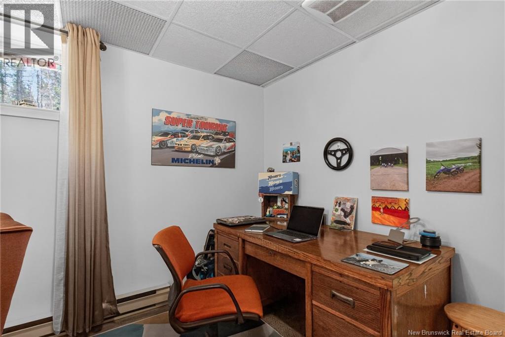 915 Dawson Property Photo 45