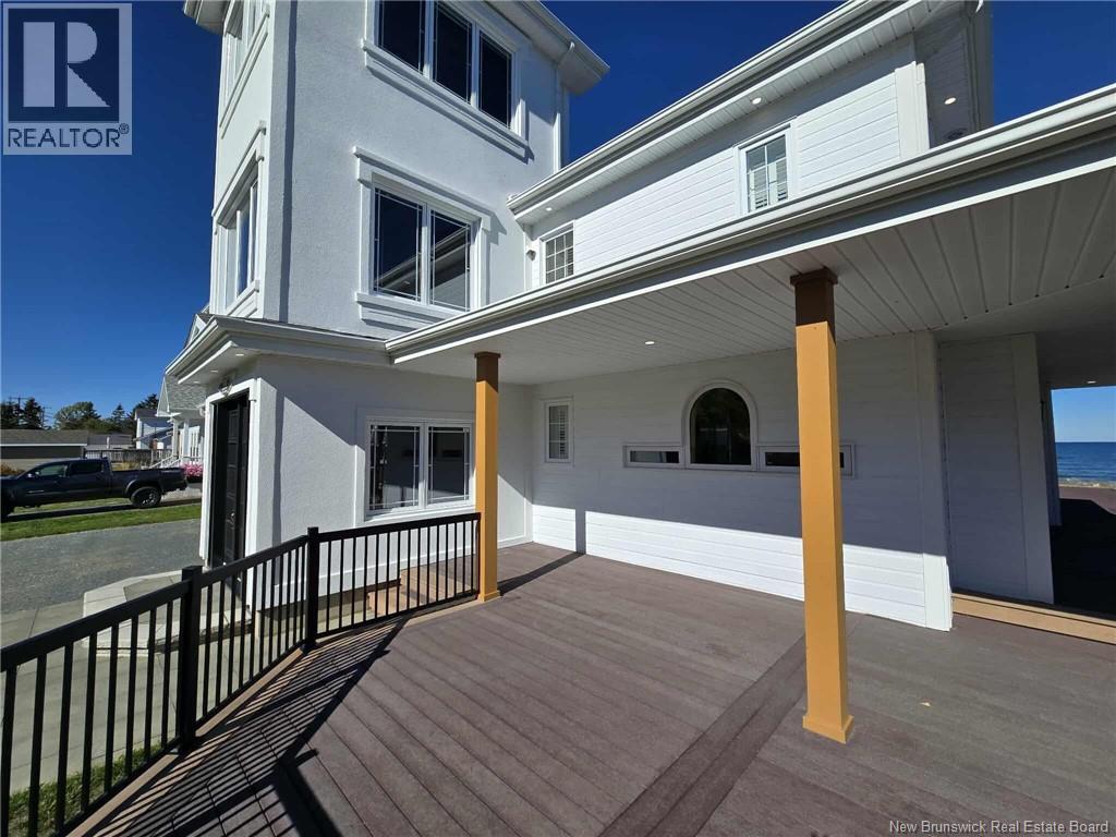 2156 Queen Elizabeth Drive Property Photo 6