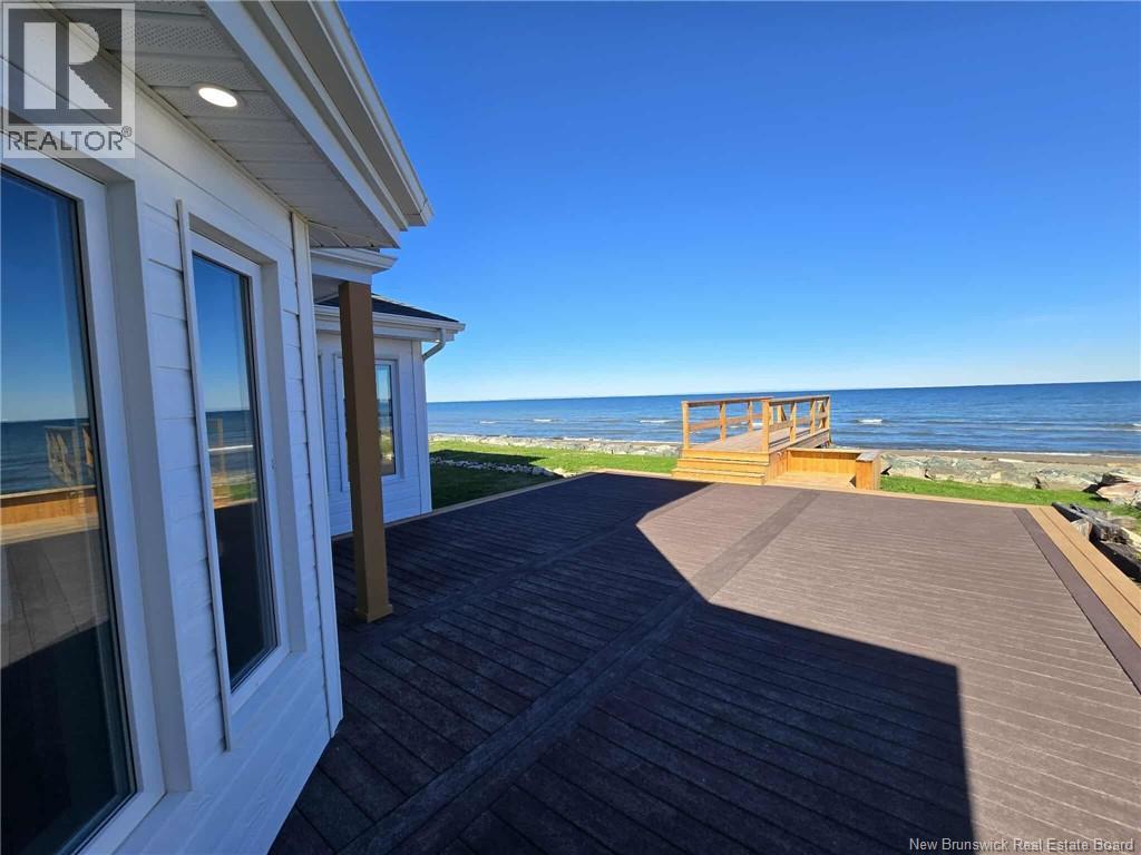 2156 Queen Elizabeth Drive Property Photo 11