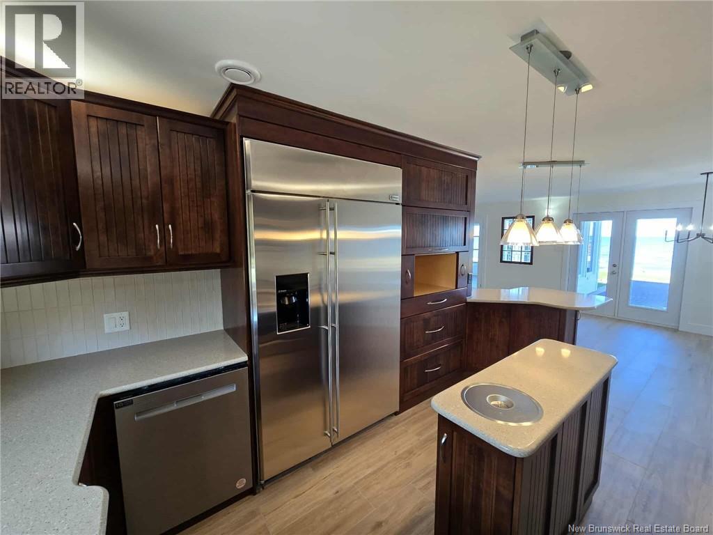 2156 Queen Elizabeth Drive Property Photo 25