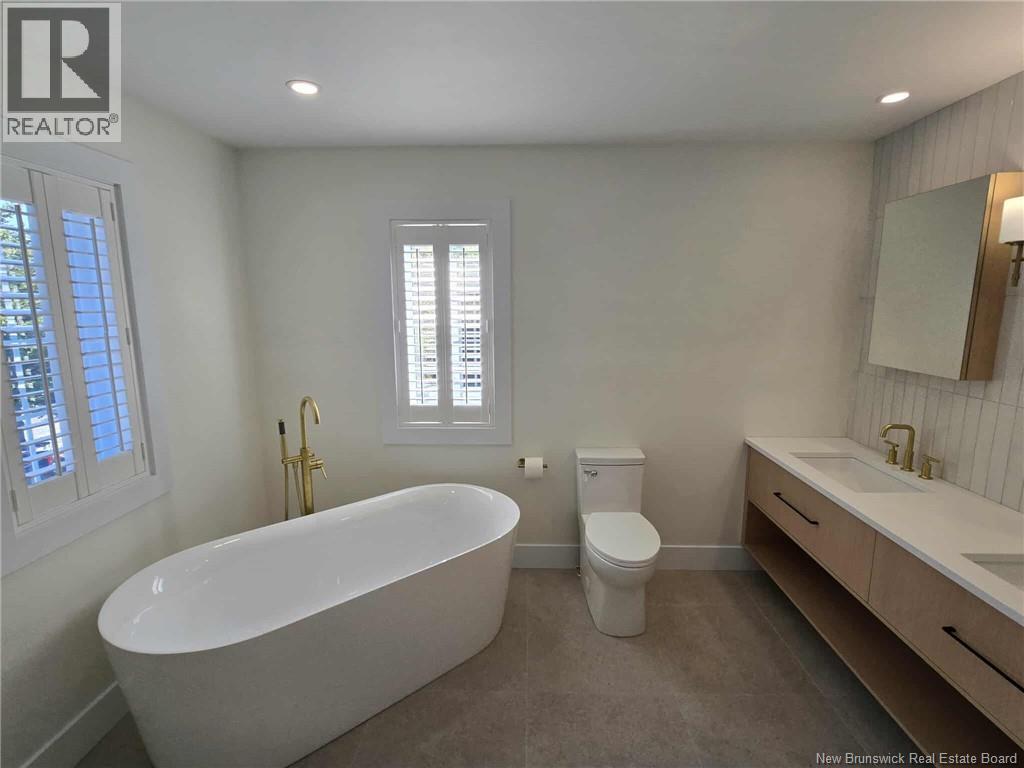 2156 Queen Elizabeth Drive Property Photo 44