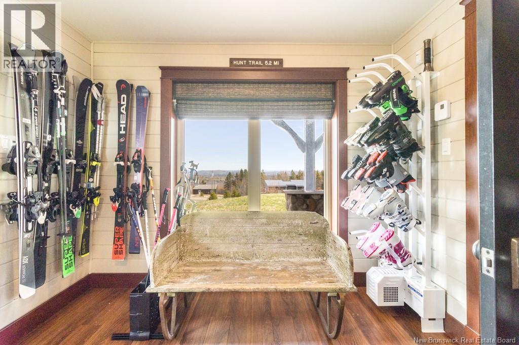 10 Slopeside Lane Property Photo 43
