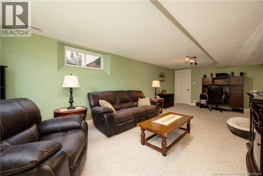 12 Highgate Court Property Photo 32