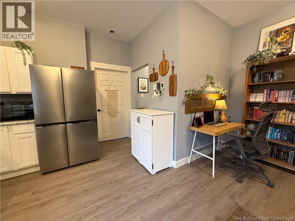 98 Mcnair Drive Property Photo 7