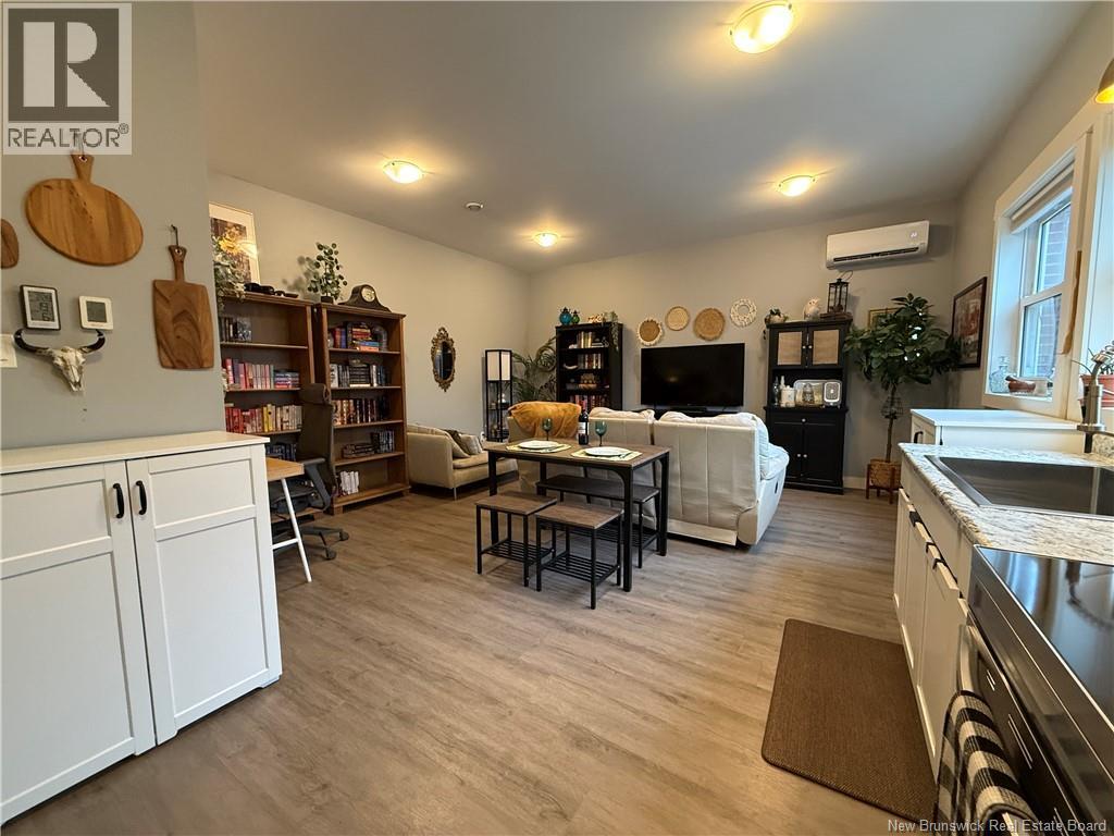 98 Mcnair Drive Property Photo 8