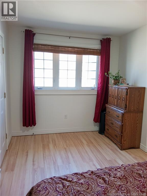 28 Mountain View Crescent Property Photo 18